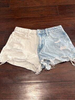Two-Tone Distressed Women's Denim Shorts - Light Blue & Cream